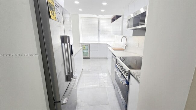 Building Photo - 250 174th St