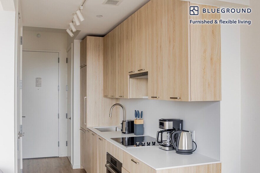 Building Photo - 545 Vanderbilt Ave