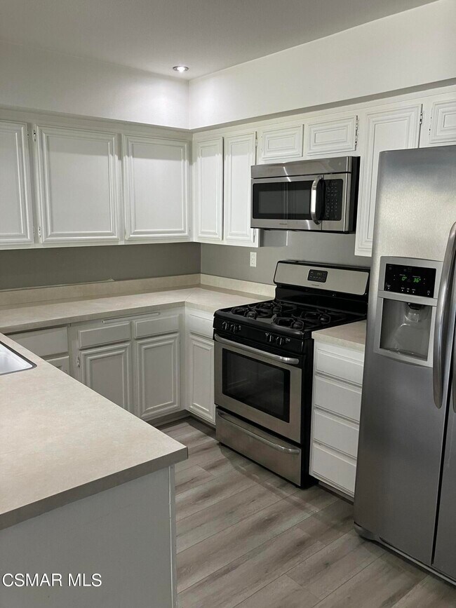 Building Photo - 2558 Northlake Cir