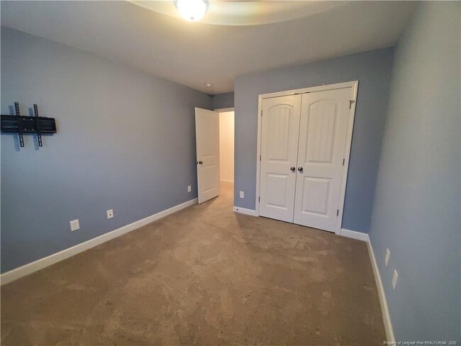 Building Photo - 1717 Cherrypoint Dr