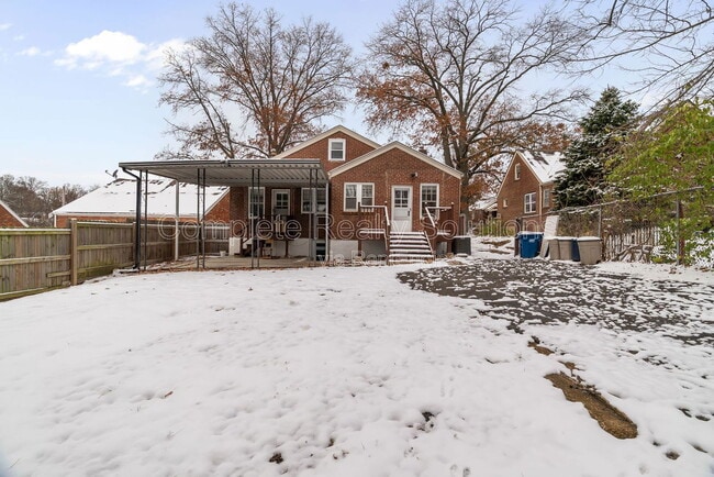 Building Photo - 8026 Wynwood Dr