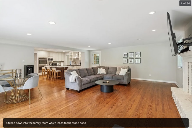 Building Photo - 903 Sulgrave Ln