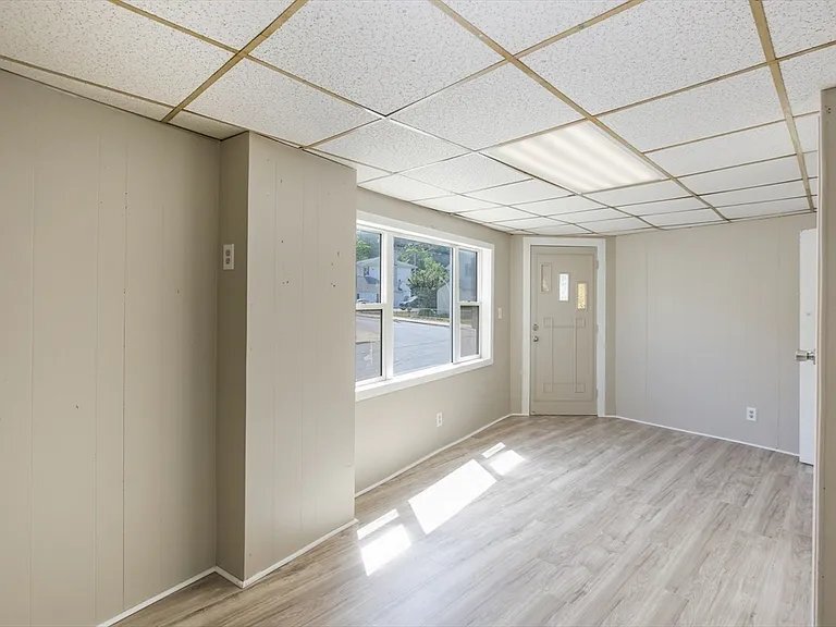 Building Photo - 27 St Paul St