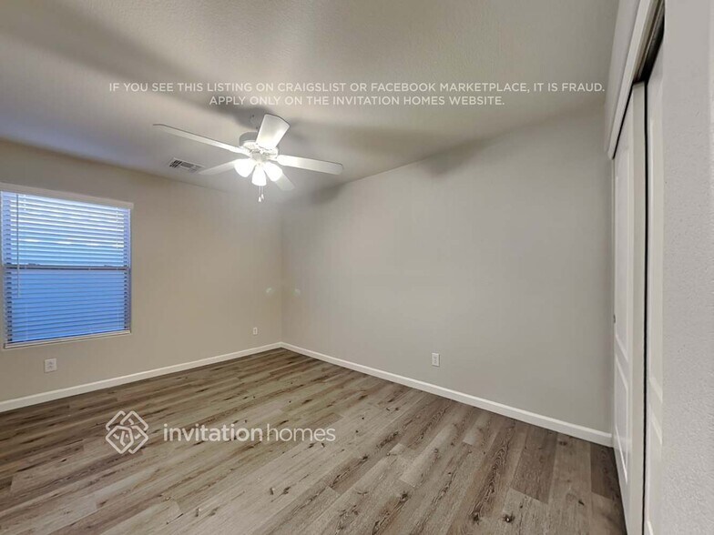 Building Photo - 832 N 166th Ln