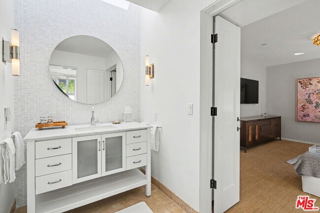 Building Photo - 420 Alta Ave