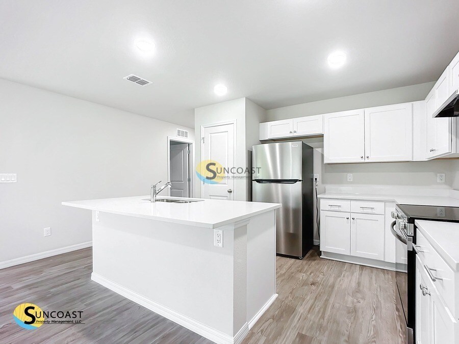 Building Photo - 19 Wood Amber Ln