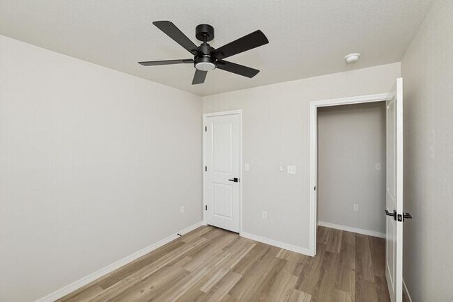 Building Photo - 9004 Oakleaf Ct