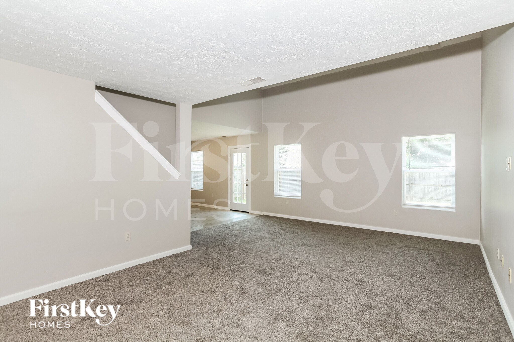 Building Photo - 5712 Clemens Dr