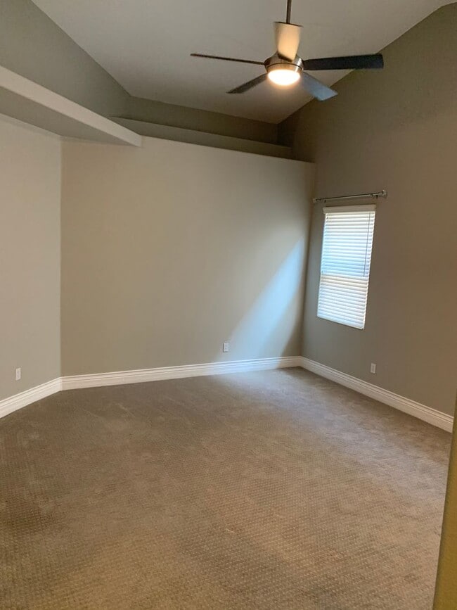 Building Photo - 90 Broken Putter Way