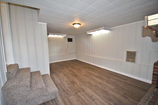 Building Photo - 3BR+bonus room home in North Murfreesboro, one level, Siegel Middle & High!