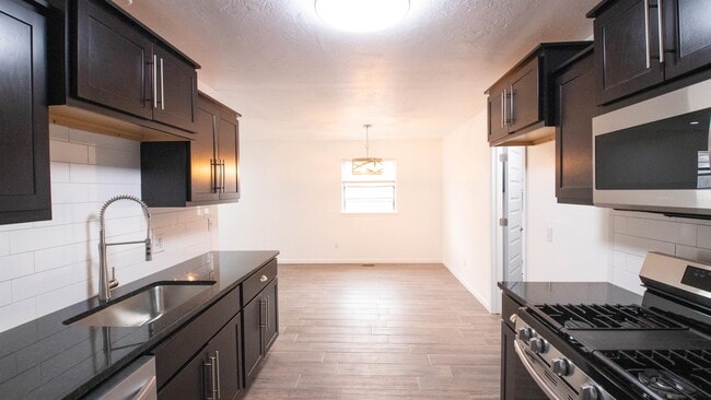 Primary Photo - 6211 NW 31st St