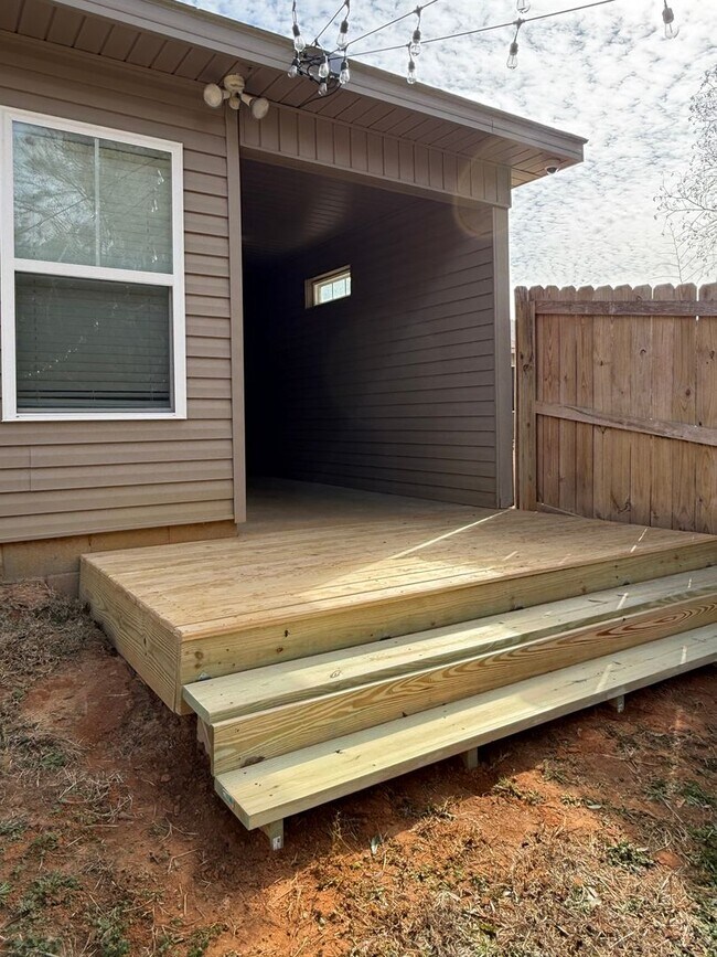 Building Photo - 157 Cody Dr