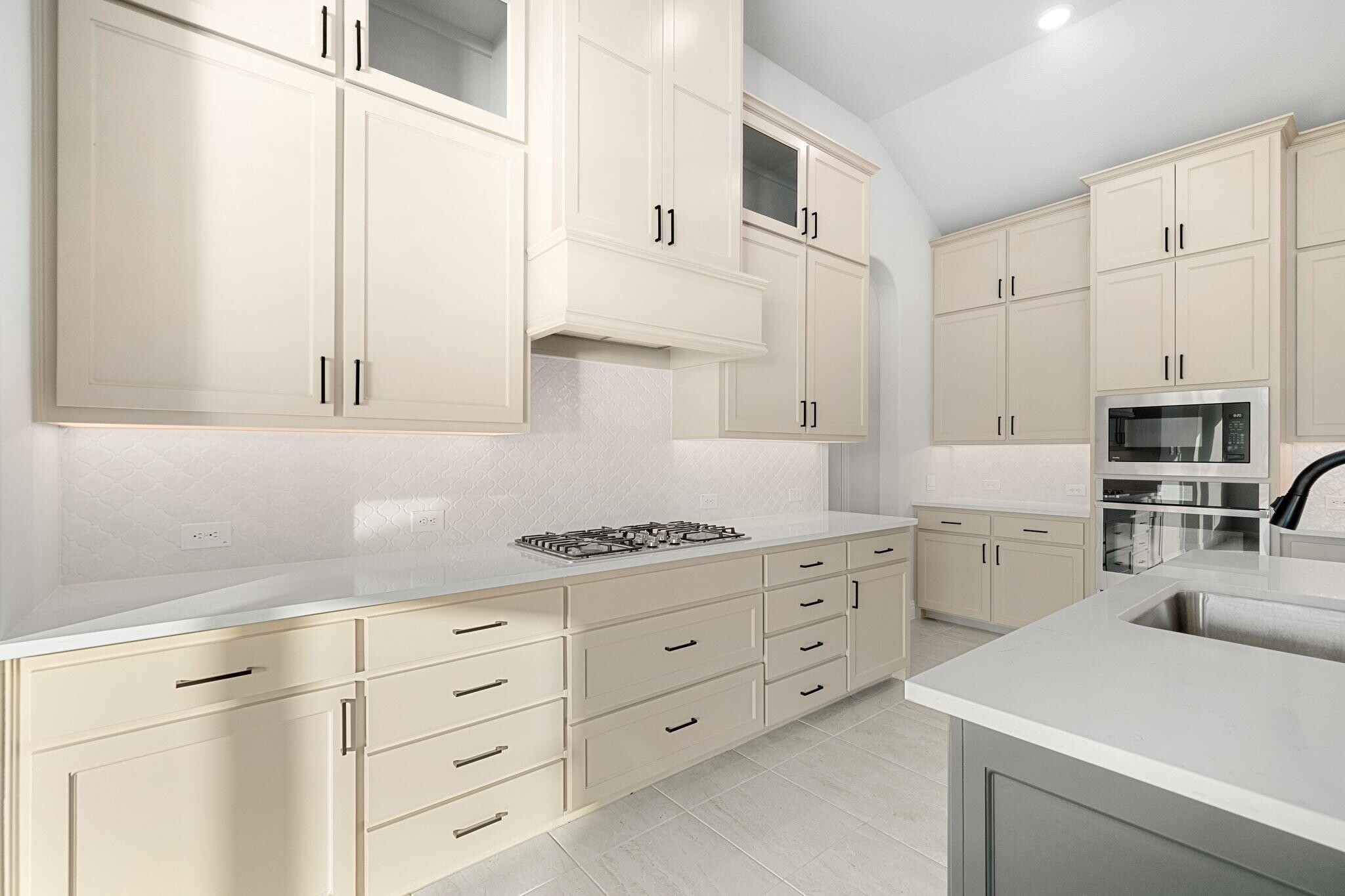 Building Photo - 2300 Fairwater Mews