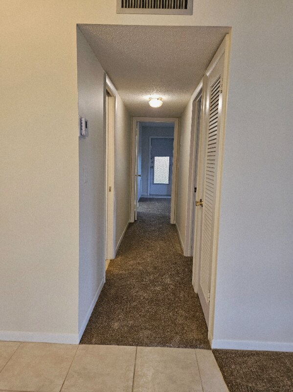 Building Photo - 277 W High Point Ct