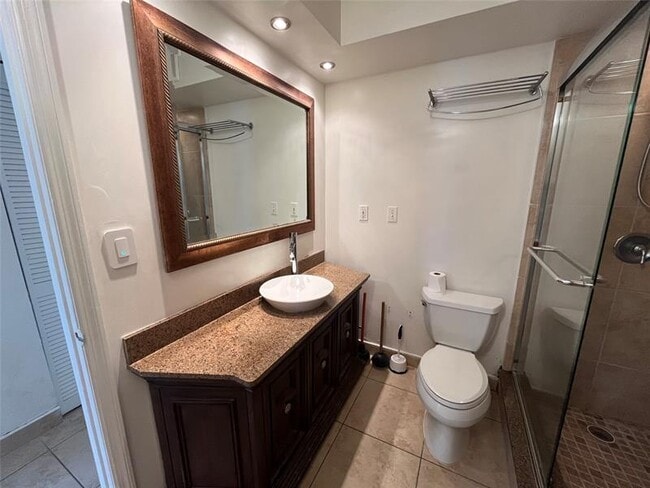 Building Photo - 1414 NE 5th Terrace