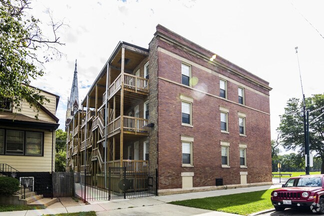 Building Photo - 8257 S Coles