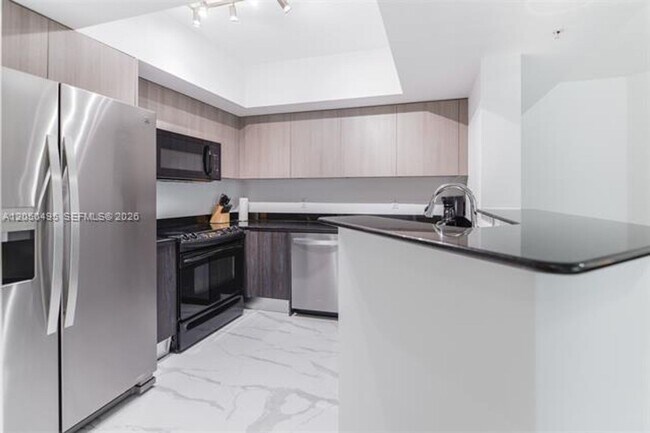 Building Photo - 16699 Collins Ave
