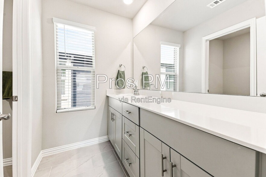Building Photo - 2625 Amistad Ln