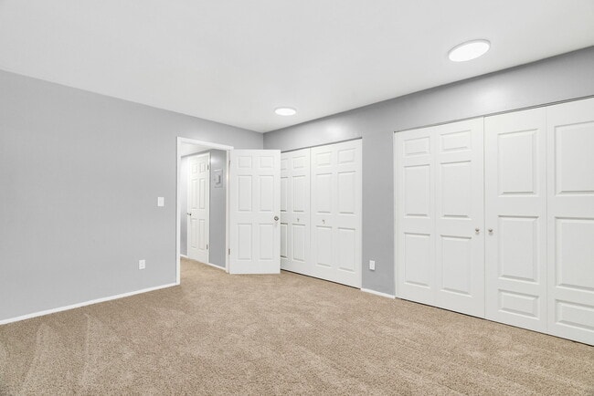 Building Photo - 4535 Cadieux Rd