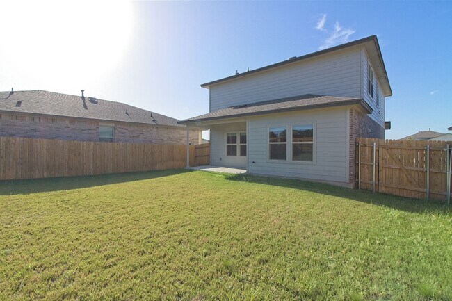 Building Photo - 425 Coda Xing Georgetown, TX 78633