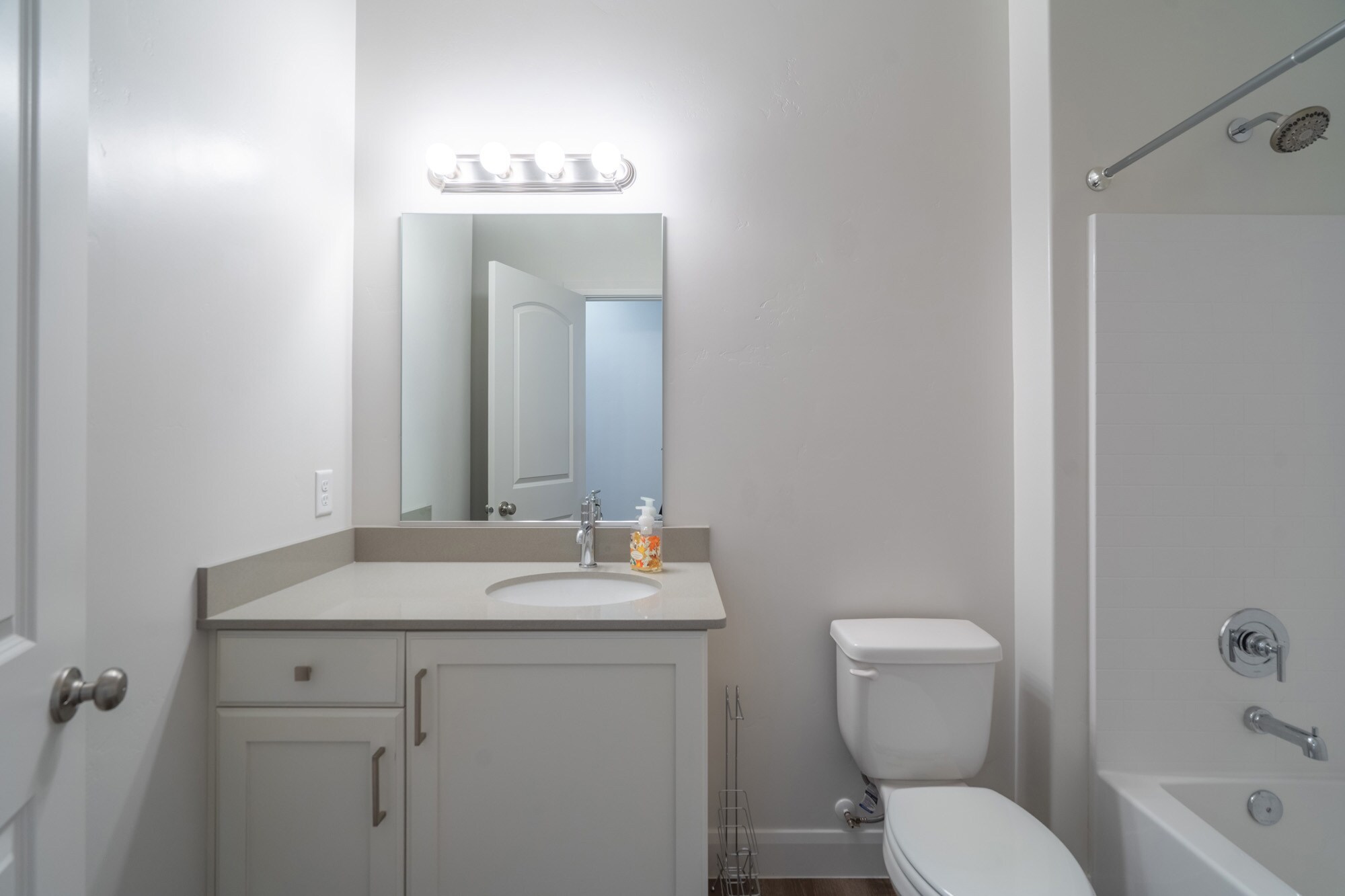 Building Photo - 3158 E Fuchsia Dr