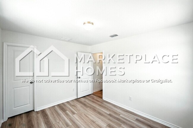 Building Photo - 15233 Dionysus Ln
