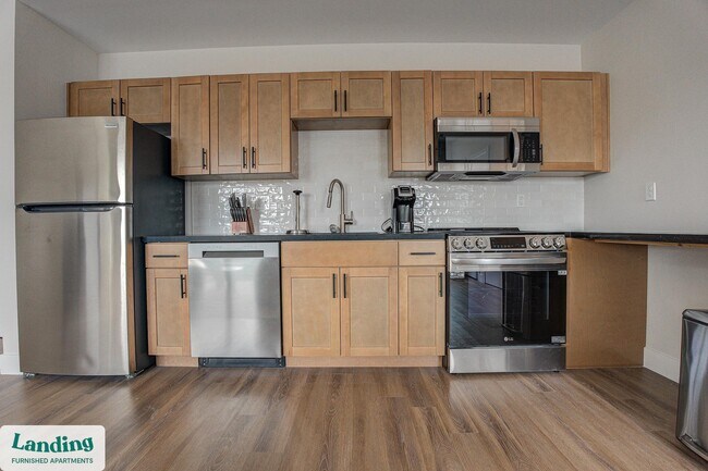 Building Photo - 1999 E Boston St