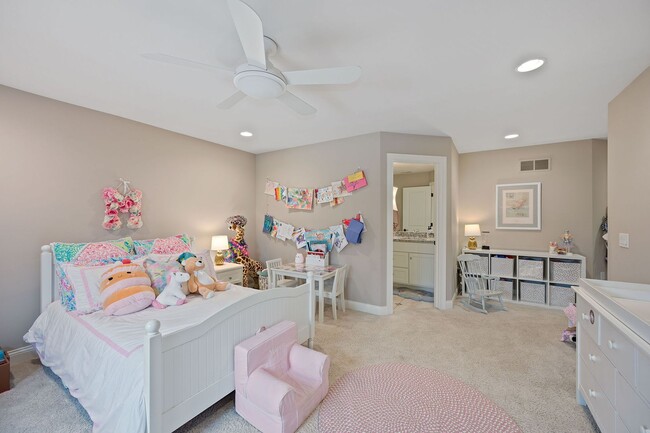 Building Photo - Anderson Township- Immaculate 4 bedroom on...