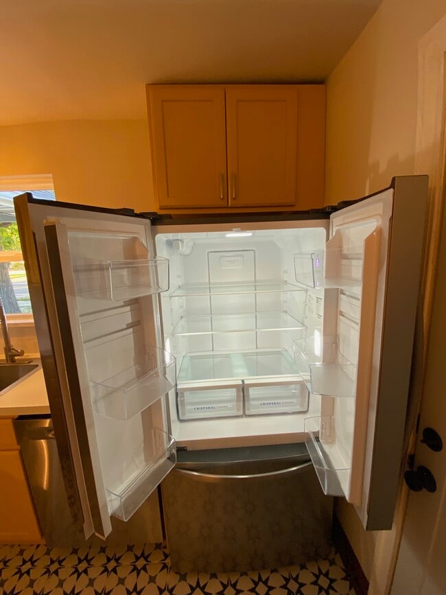 Building Photo - 604 W Worley St