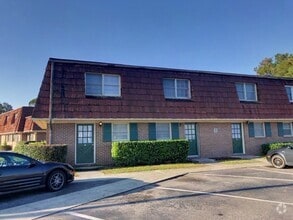 Building Photo - Conway - 2 Bedroom / 2.5 Bathroom