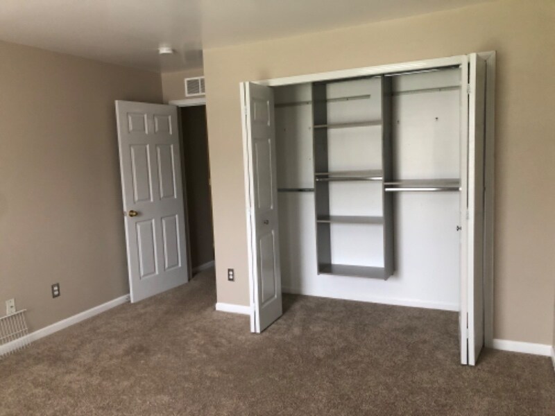 Building Photo - 26905 Carrington Pl