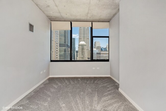 Building Photo - 235 W Van Buren St