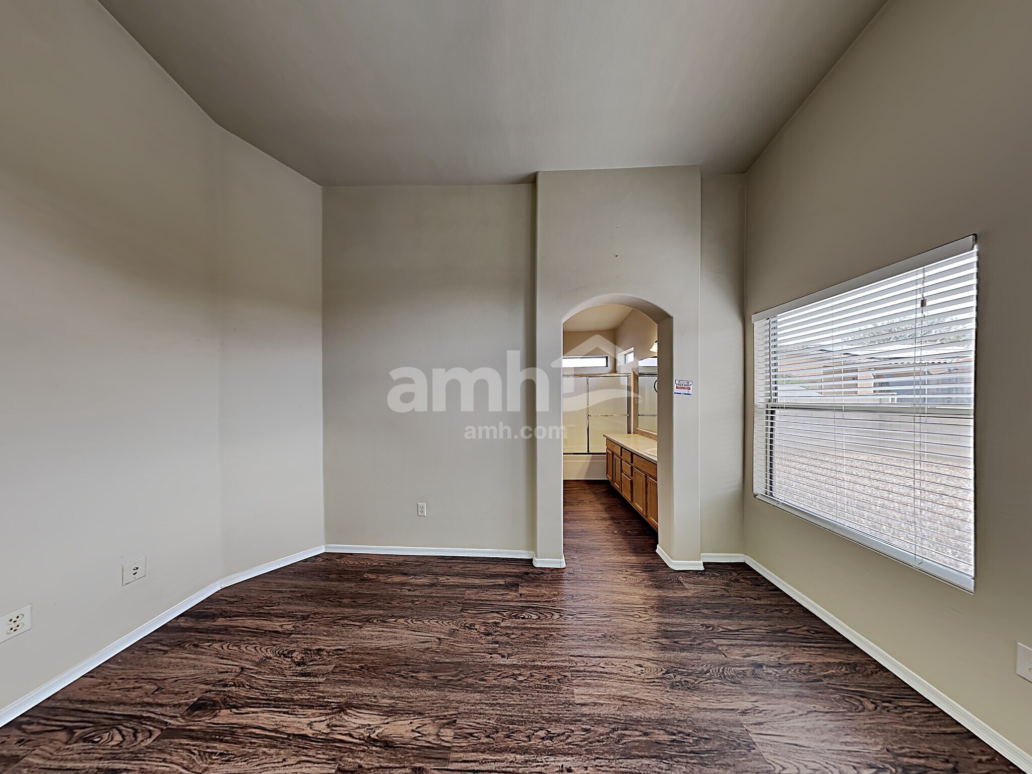 Building Photo - 307 E Camino Limon Verde