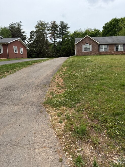 Building Photo - 1118 Toddington Dr