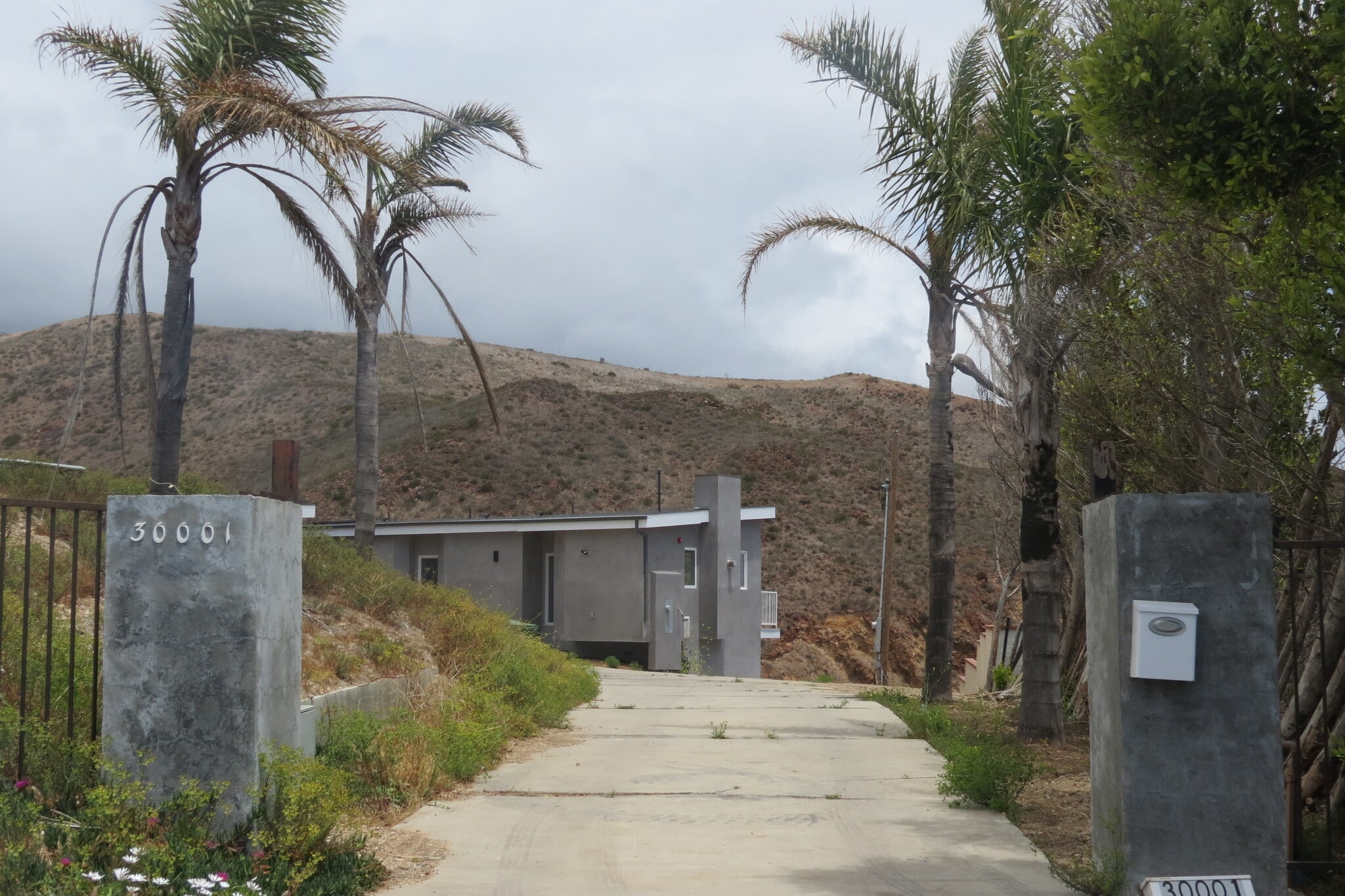 Building Photo - 30001 Zenith Point Rd