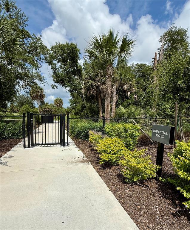 Building Photo - 15132 Cuzcorro Ct