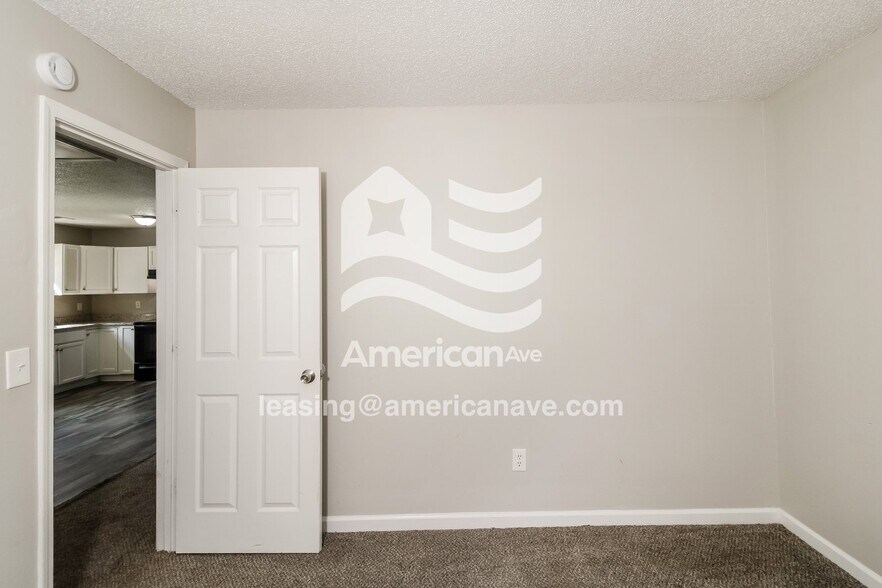 Building Photo - 501 Riley St