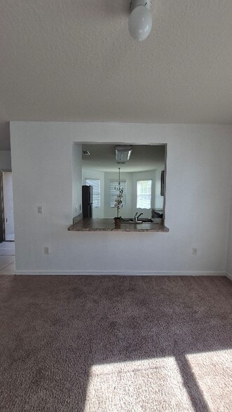 Building Photo - 136 Tracy Cir