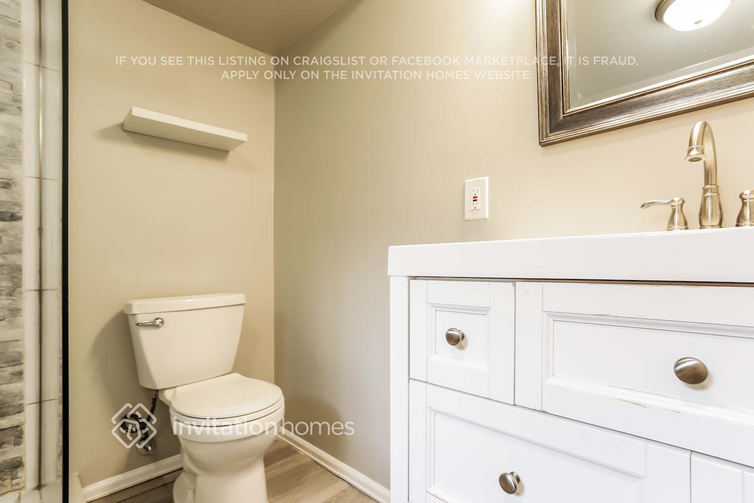 Building Photo - 2617 S Salida St