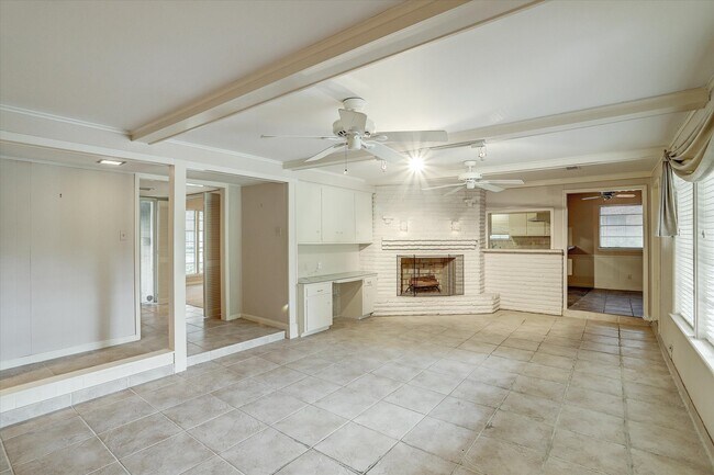 Building Photo - 5638 Yarwell Dr