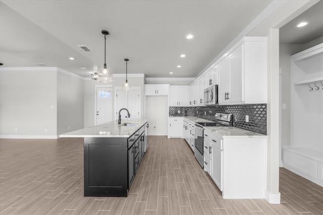 Building Photo - 4020 Windy Pt Rnch Rd