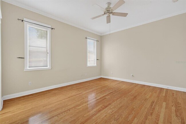 Building Photo - 6827 S Trask St