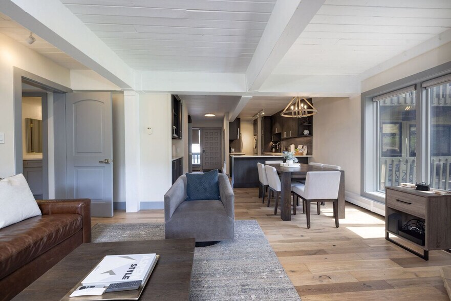 Building Photo - 70 Gallun Ln