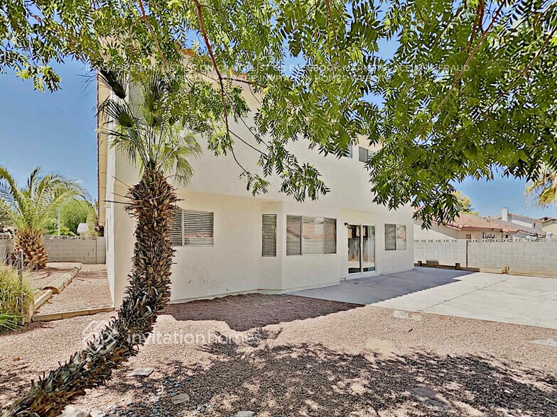 Building Photo - 2308 Lone Pine Dr