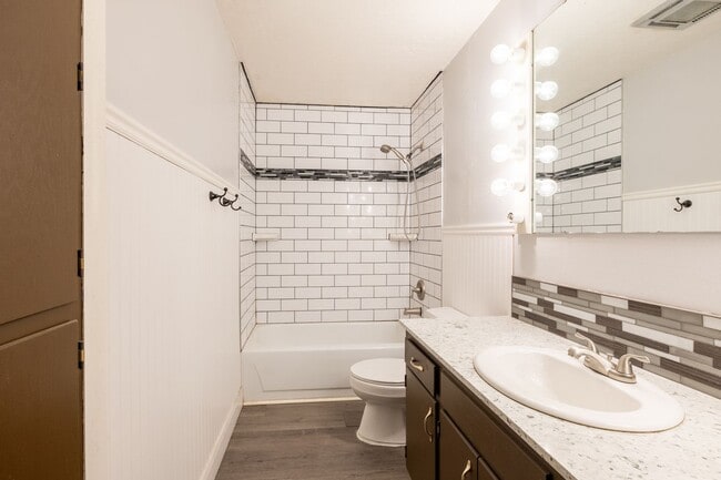 Building Photo - 4 BED 2 BATH HOME WITH BONUS ROOM IN IDAHO FALLS