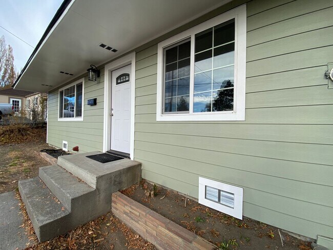 Building Photo - 1745 N Eldorado Ave