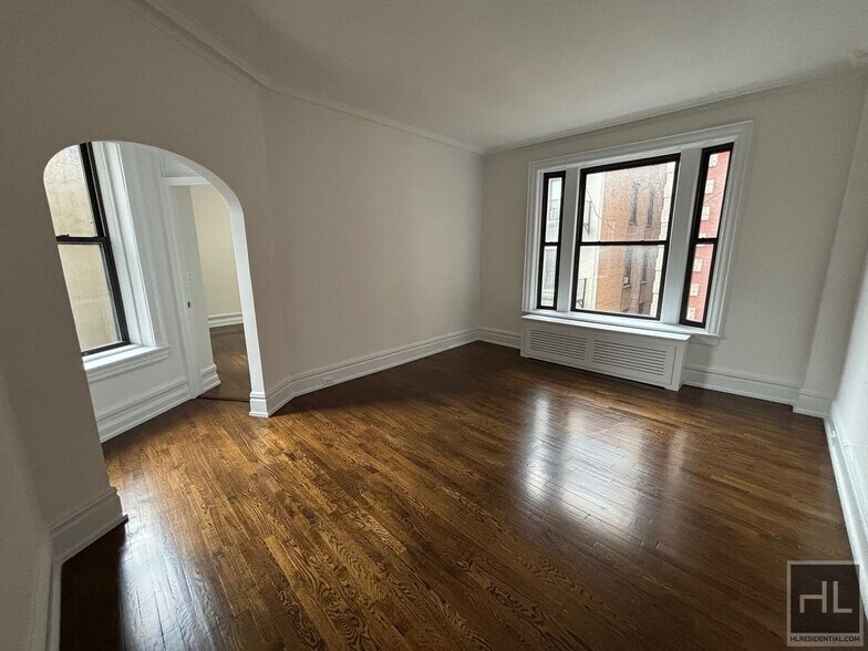 Primary Photo - WEST 72 STREET