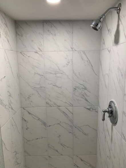 Building Photo - 14 Hardy St