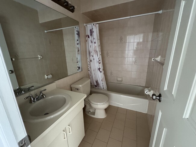 Building Photo - 144 70th St