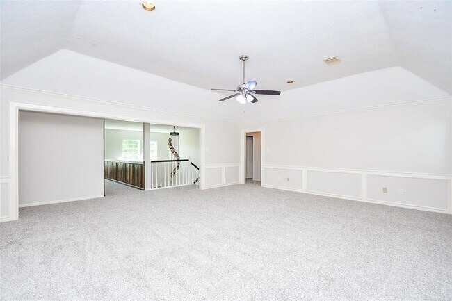 Building Photo - 11 Stretford Ct